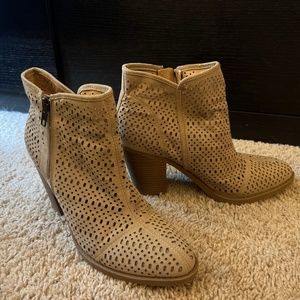 Esprit ankle boots
